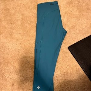 Lululemon size 6 speed up tights